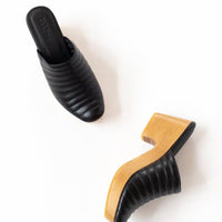 Ribbed Clog, Black