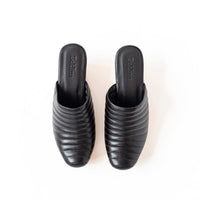 Ribbed Clog, Black