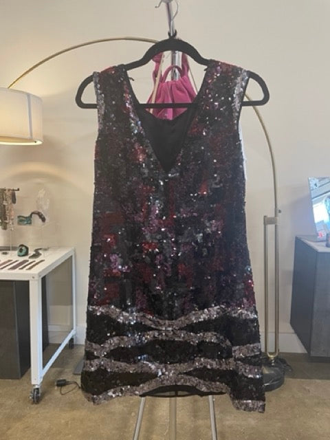 BCBG-Sequin Mini Dress - Size S Louise BCBG-Sequin Mini Dress - Size S Louise