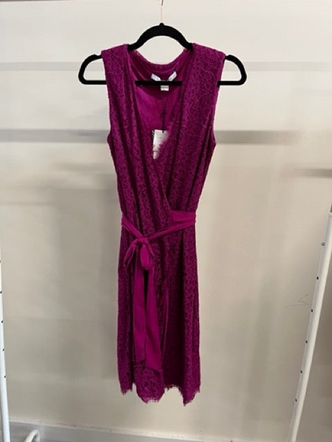 DVF Burgundy Purple Lace Wrap Short Dress - size M Louise DVF Burgundy Purple Lace Wrap Short Dress - size M Louise